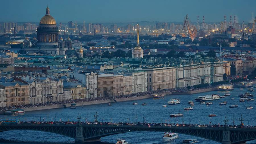 Беглов на встрече с Путиным сообщил о росте внутреннего туризма в Петербурге